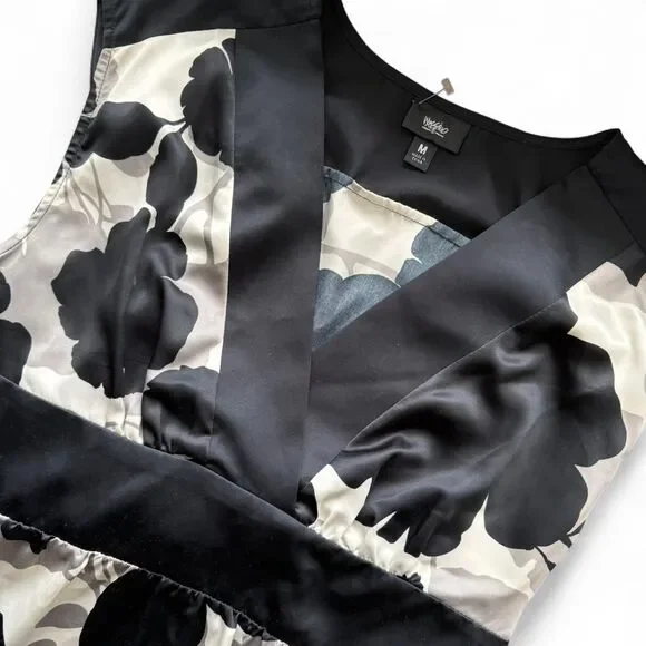 Vintage Y2K Mossimo | Black White Floral, Babydoll V-neck & tie back detail | M - Picture 3 of 8